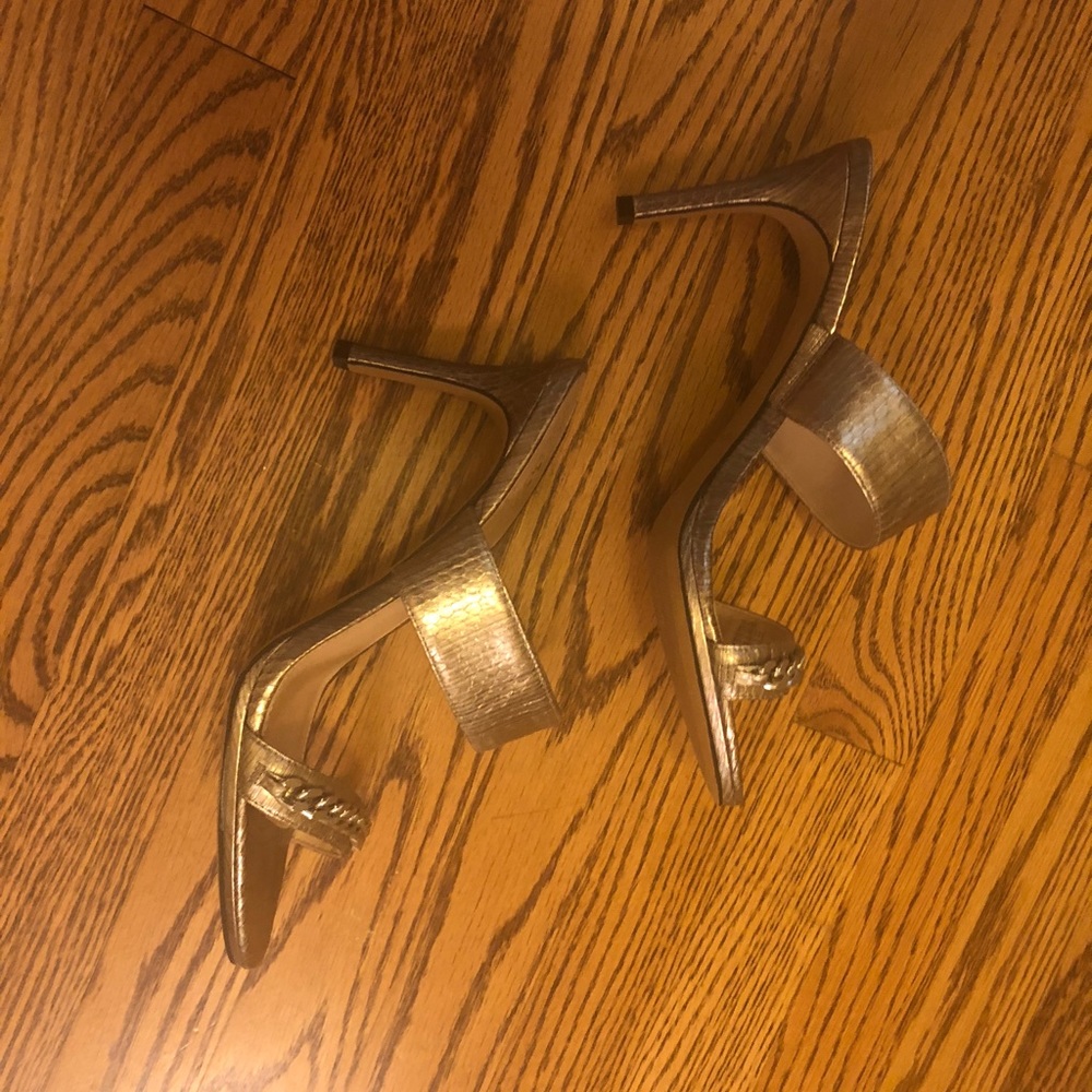 🌺Sandals🌺 - Picture 4 of 4